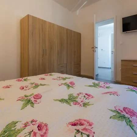 Iva Man Apartman Crikvenica